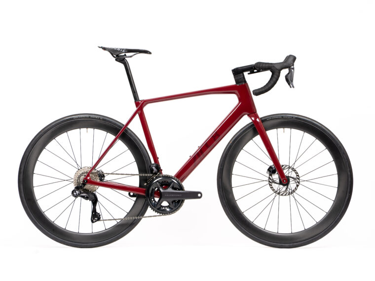 25 ARC8 Escapee DB Weinrot 57 1