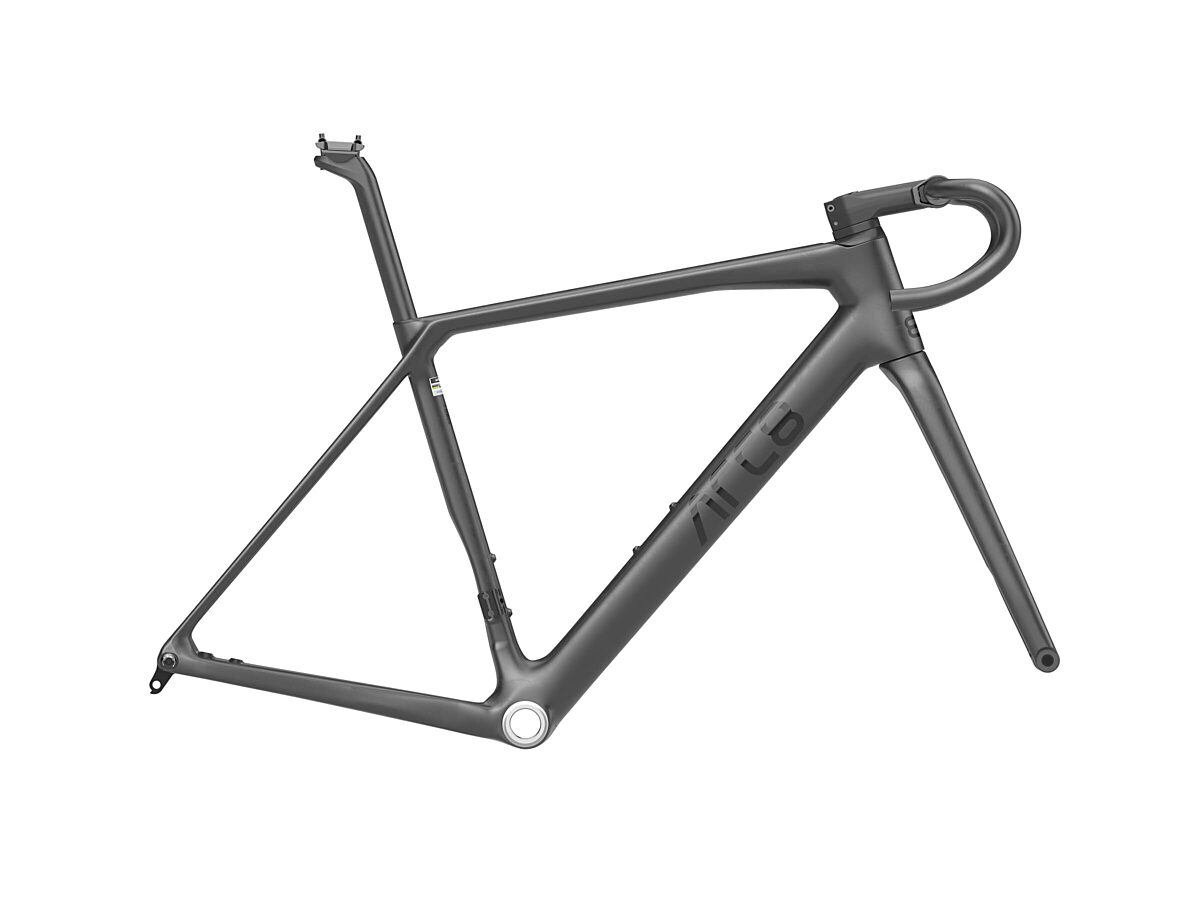 24 escapee frame pure black