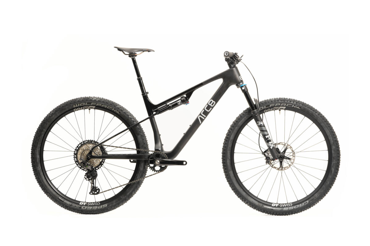 24 Evo black XT Perf