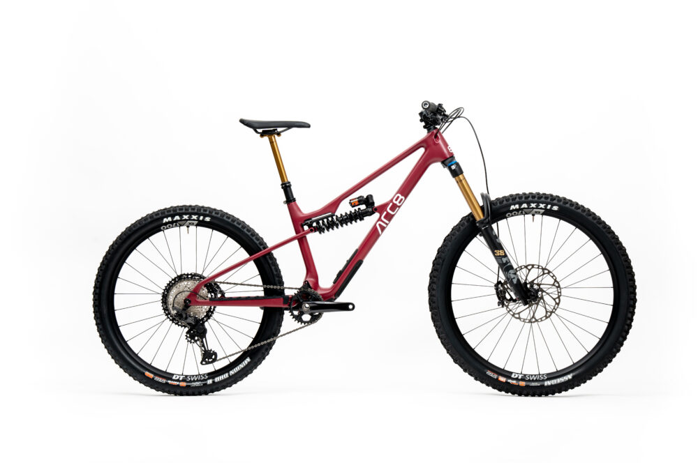 EXTRA2 MY24 rubino red Coil XT