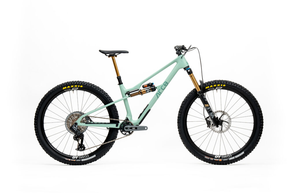 EXTRA2 MY24 sage green XMC